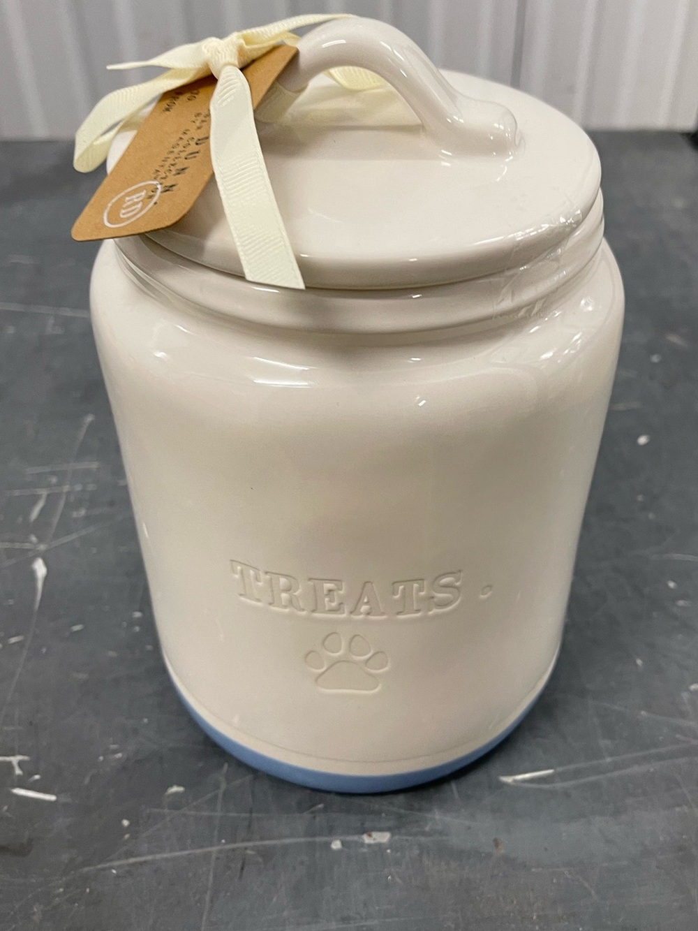 Rae Dunn TREATS pet canister - 🐾 - Brand new never used! - Picture 3 of 6